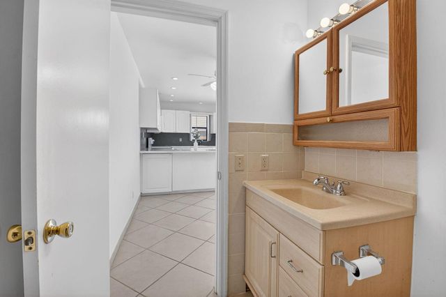 7582 Courtyard Run E 7582, Boca Raton, FL 33433