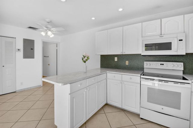 7582 Courtyard Run E 7582, Boca Raton, FL 33433