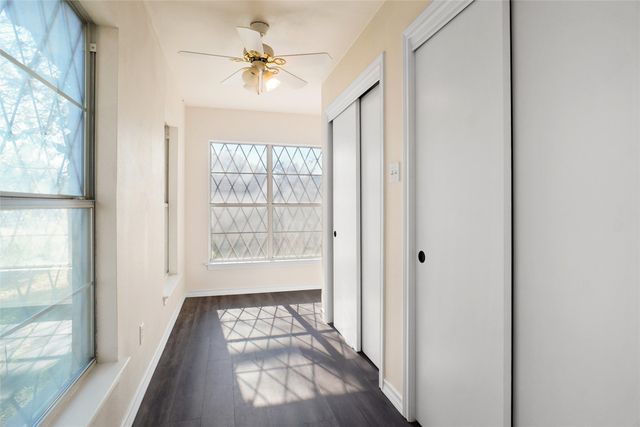 221 W 5th Street, Springtown, TX 76086