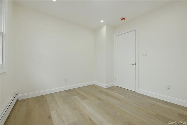 84 N Fordham Road, Hicksville, NY 11801