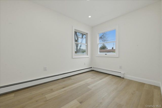 84 N Fordham Road, Hicksville, NY 11801