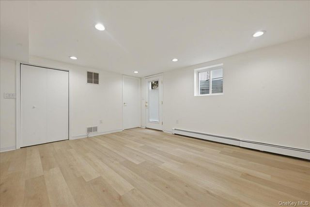 84 N Fordham Road, Hicksville, NY 11801