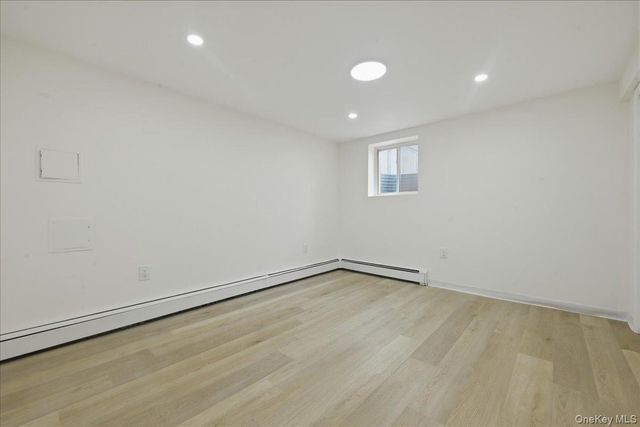 84 N Fordham Road, Hicksville, NY 11801