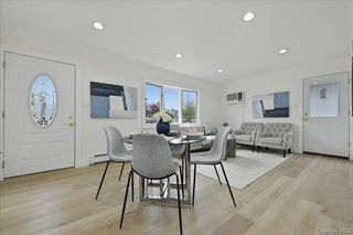 84 N Fordham Road, Hicksville, NY 11801