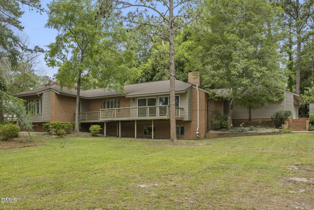 501 Valley Road, Fayetteville, NC 28305