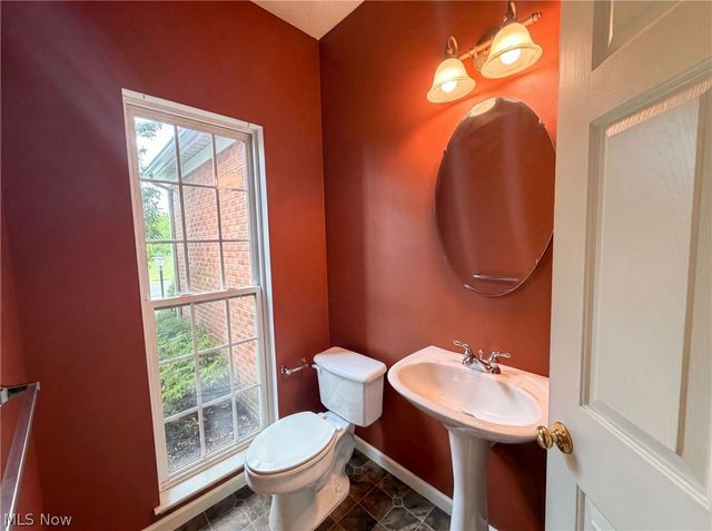 7629 Brookfield Lane, Northfield, OH 44067