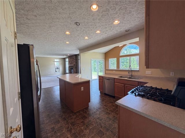7629 Brookfield Lane, Northfield, OH 44067