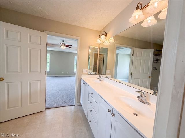 7629 Brookfield Lane, Northfield, OH 44067