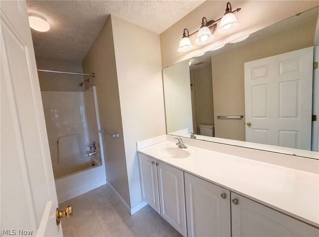 7629 Brookfield Lane, Northfield, OH 44067