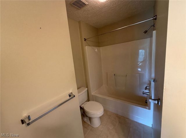 7629 Brookfield Lane, Northfield, OH 44067