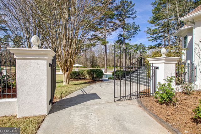 89 Preswick Park Drive, Newnan, GA 30265