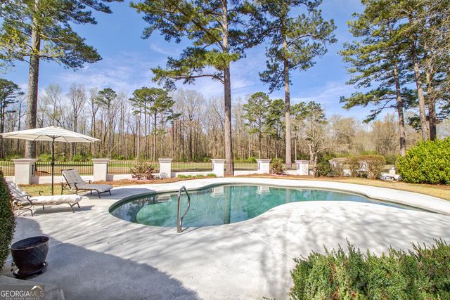 89 Preswick Park Drive, Newnan, GA 30265