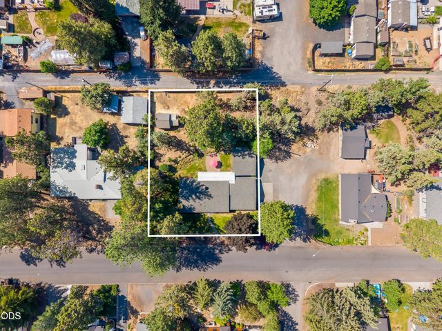 709 NE Lafayette Avenue, Bend, OR 97701