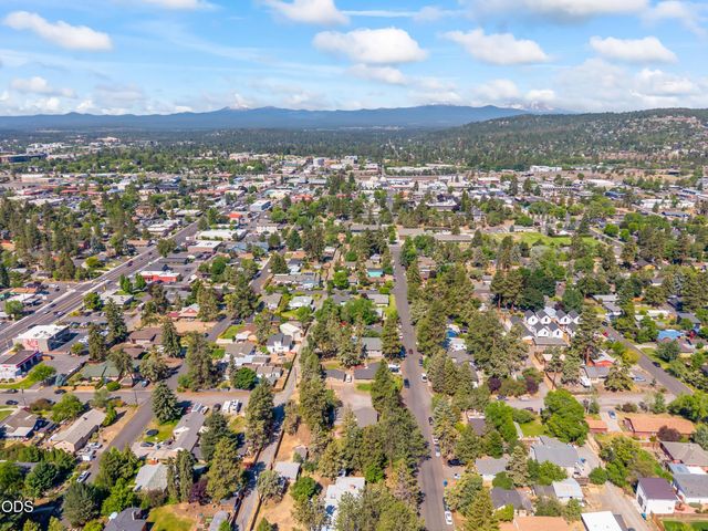 709 NE Lafayette Avenue, Bend, OR 97701