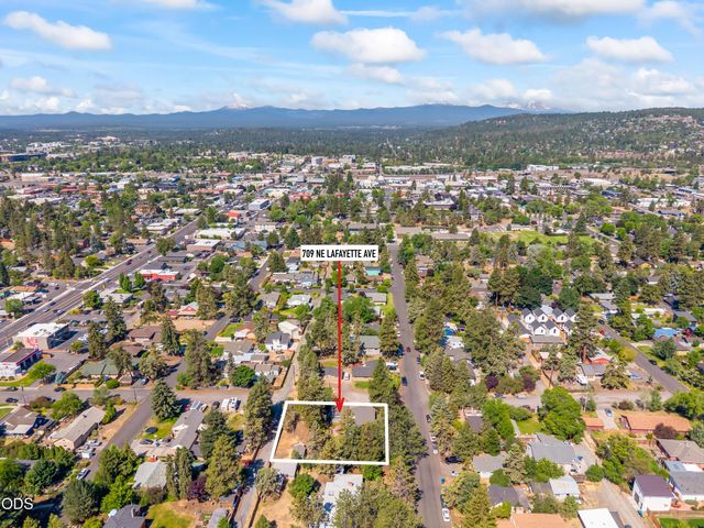 709 NE Lafayette Avenue, Bend, OR 97701