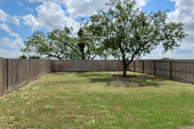 10610 GREEN LAKE DR, San Antonio, TX 78223