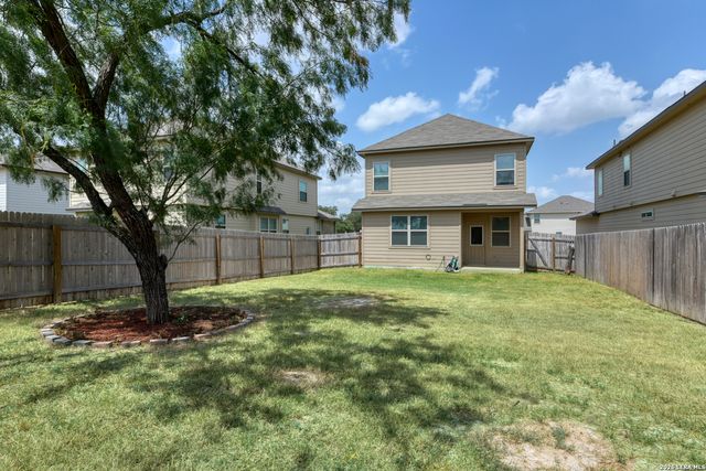 10610 GREEN LAKE DR, San Antonio, TX 78223