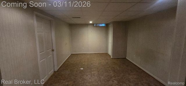 7680 Rivergate Drive, Westland, MI 48185