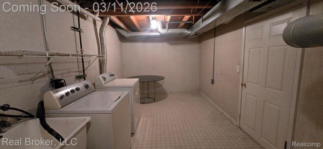 7680 Rivergate Drive, Westland, MI 48185