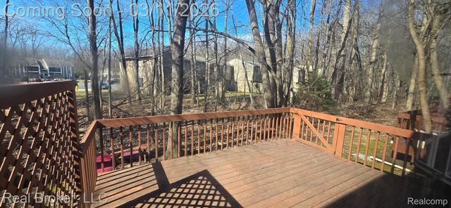 7680 Rivergate Drive, Westland, MI 48185