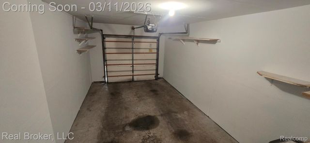 7680 Rivergate Drive, Westland, MI 48185