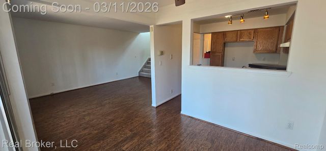 7680 Rivergate Drive, Westland, MI 48185