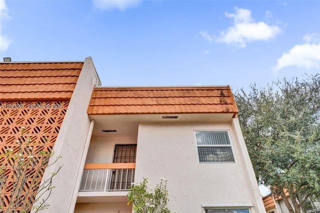 7610 Stirling Rd 207C, Davie, FL 33024