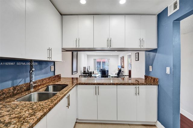 7610 Stirling Rd 207C, Davie, FL 33024