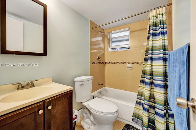 7610 Stirling Rd 207C, Davie, FL 33024