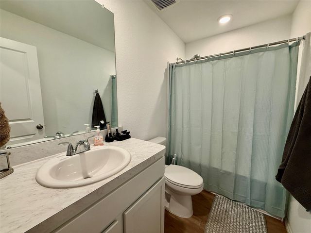 216 Bennett Loop, Angleton, TX 77515