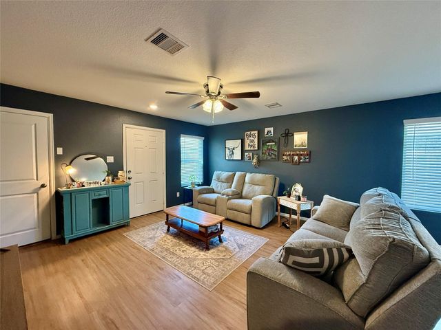 216 Bennett Loop, Angleton, TX 77515