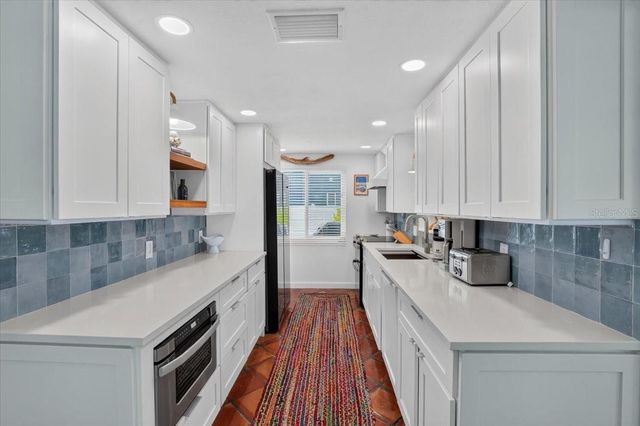 6203 HOLMES BOULEVARD, Holmes Beach, FL 34217