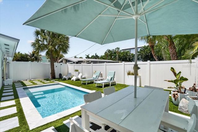 6203 HOLMES BOULEVARD, Holmes Beach, FL 34217