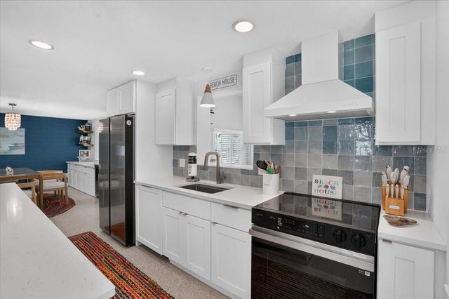 6203 HOLMES BOULEVARD, Holmes Beach, FL 34217