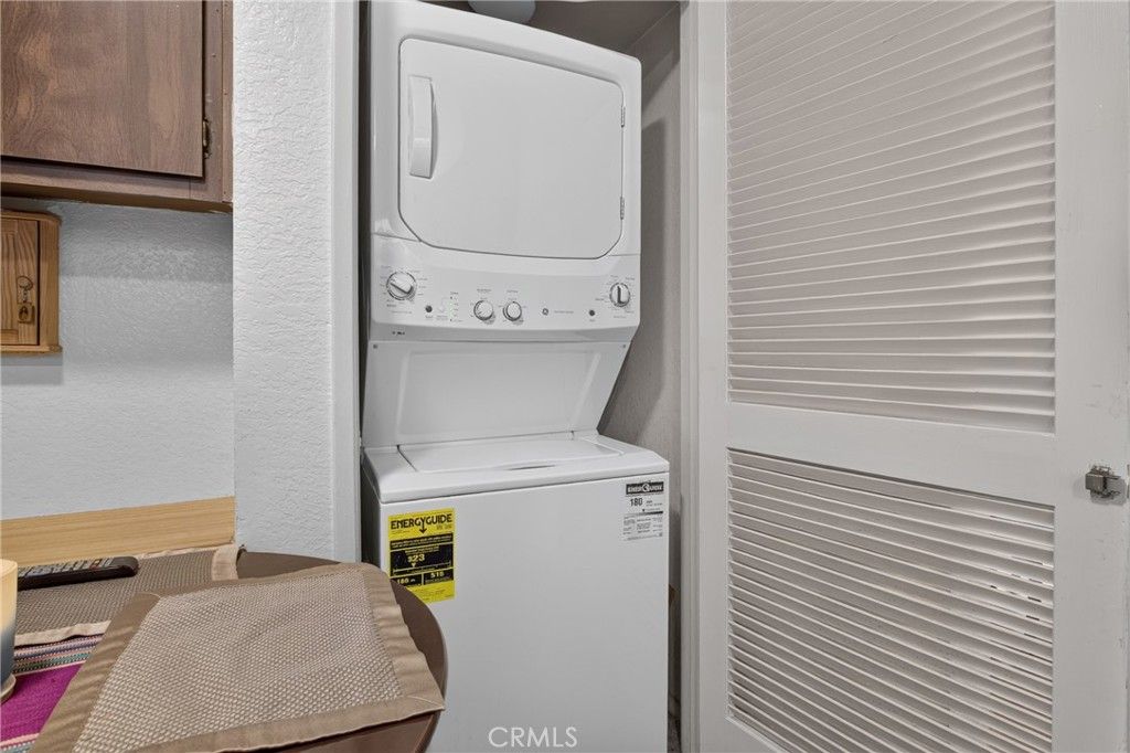 Image 13 of property listing at 9414 Moonbeam Avenue 19, Panorama City, CA 91402