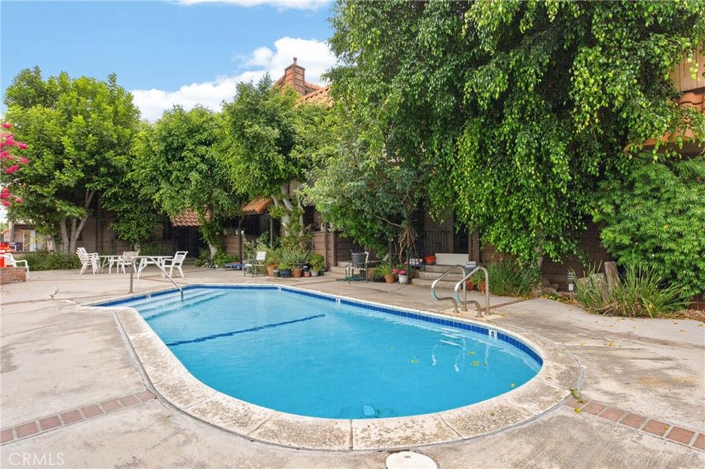 Image 20 of property listing at 9414 Moonbeam Avenue 19, Panorama City, CA 91402