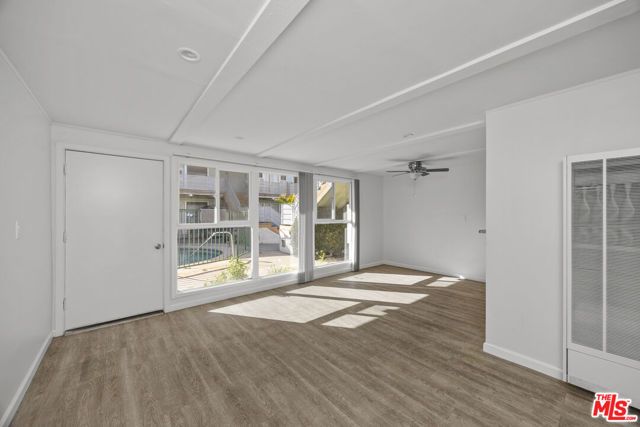 1904 S Robertson Boulevard, Los Angeles, CA 90034