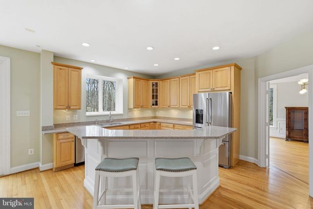 182 RIVER PARK DR, Great Falls, VA 22066