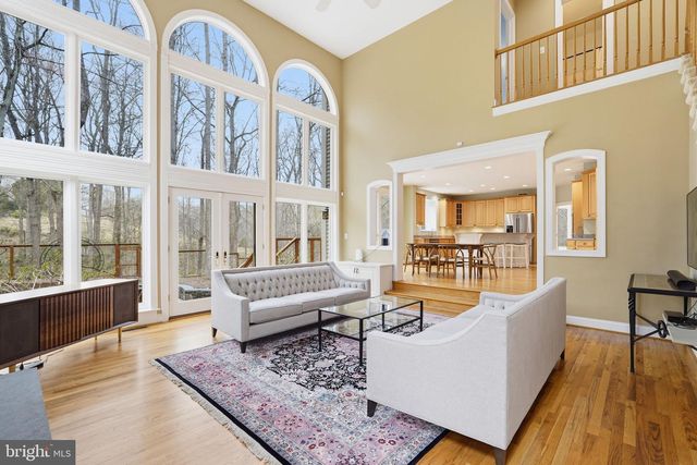 182 RIVER PARK DR, Great Falls, VA 22066