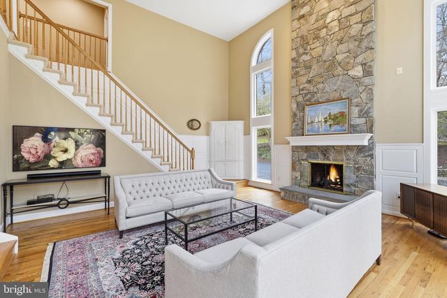 182 RIVER PARK DR, Great Falls, VA 22066