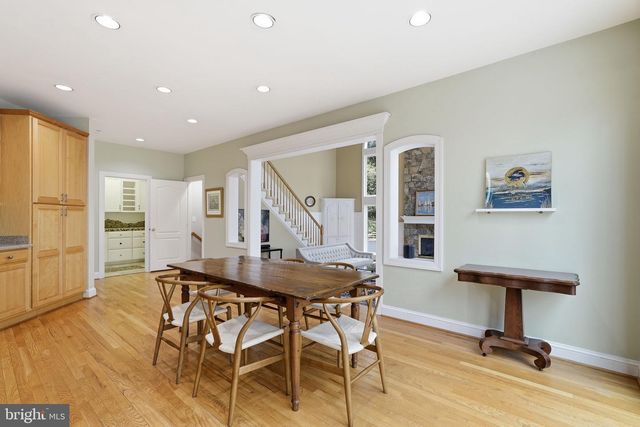 182 RIVER PARK DR, Great Falls, VA 22066