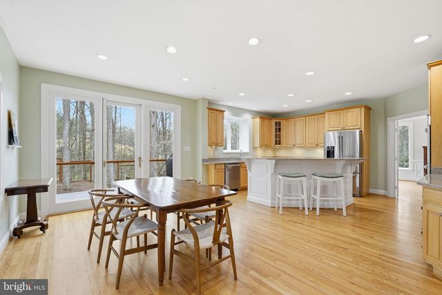 182 RIVER PARK DR, Great Falls, VA 22066