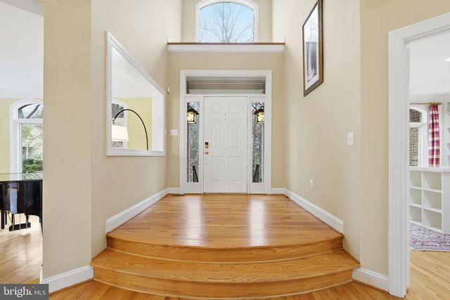 182 RIVER PARK DR, Great Falls, VA 22066