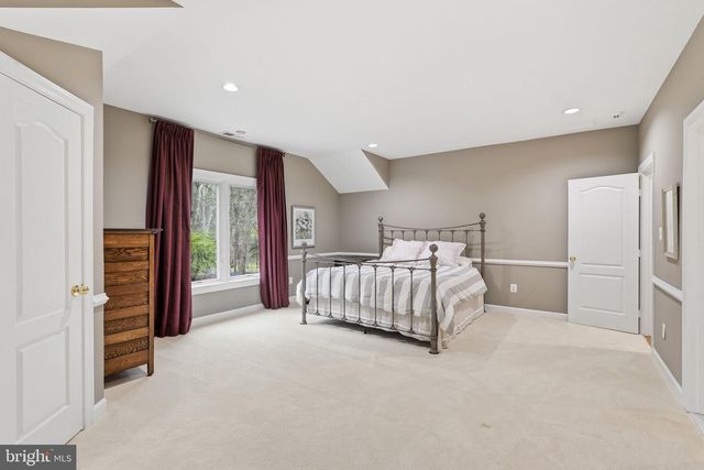 182 RIVER PARK DR, Great Falls, VA 22066