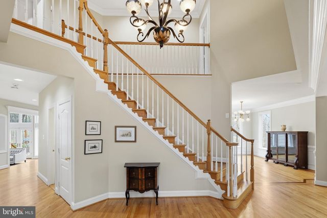 182 RIVER PARK DR, Great Falls, VA 22066