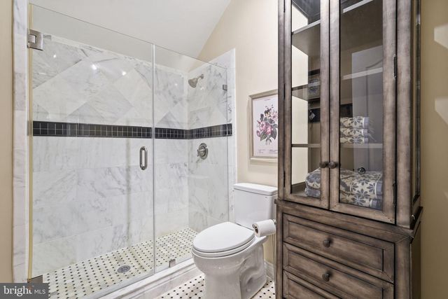 182 RIVER PARK DR, Great Falls, VA 22066
