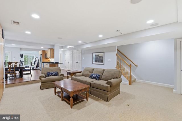 182 RIVER PARK DR, Great Falls, VA 22066