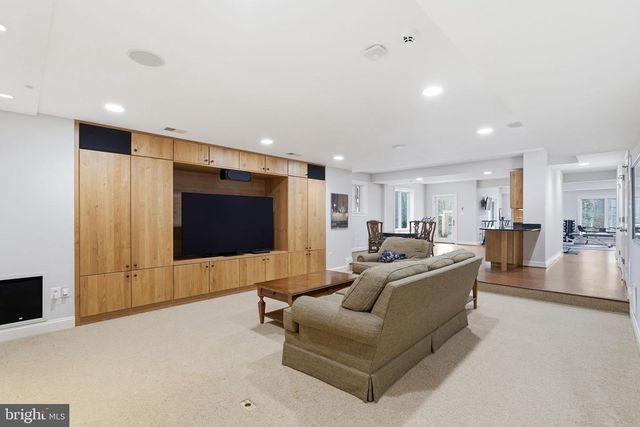 182 RIVER PARK DR, Great Falls, VA 22066