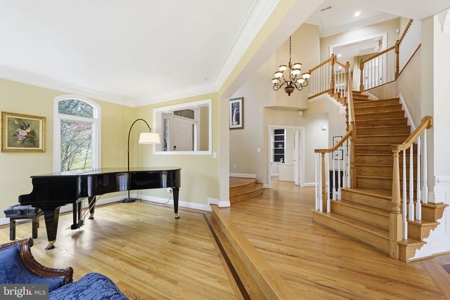 182 RIVER PARK DR, Great Falls, VA 22066