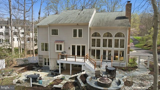 182 RIVER PARK DR, Great Falls, VA 22066